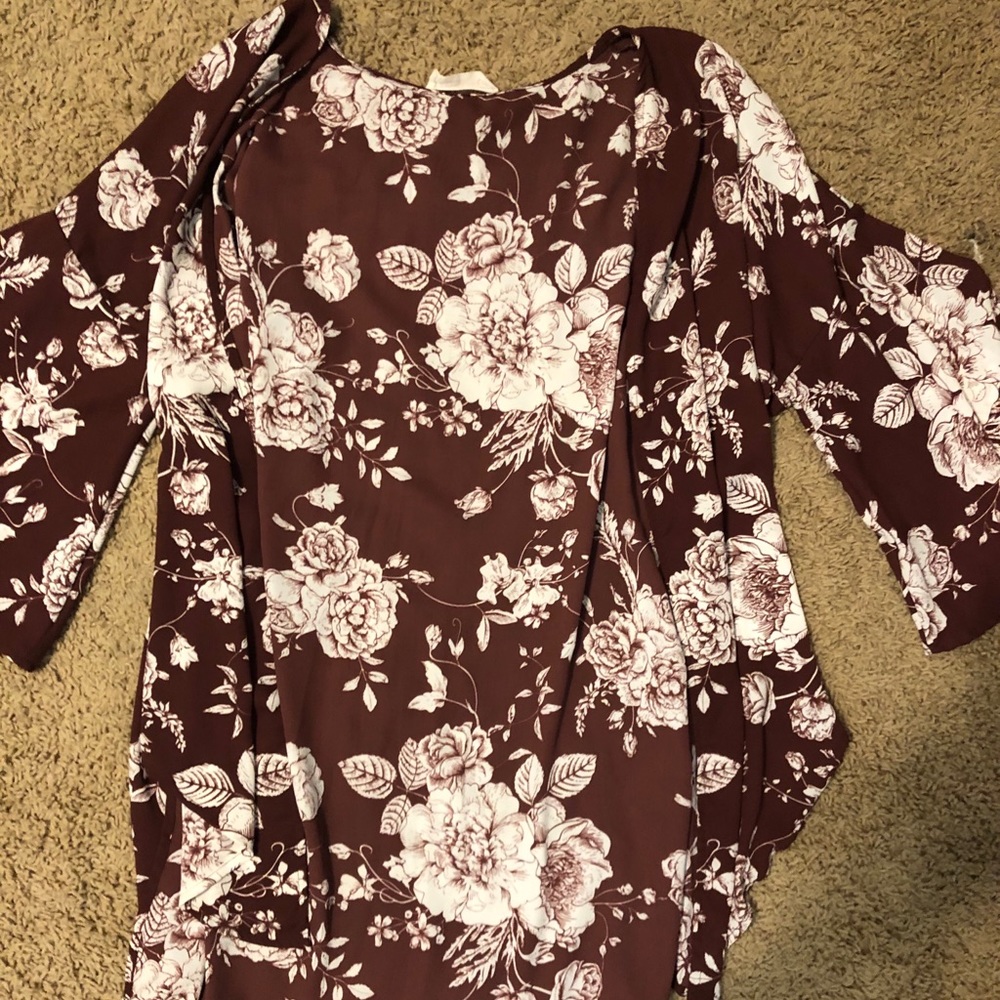 Maroon & White Kimono
